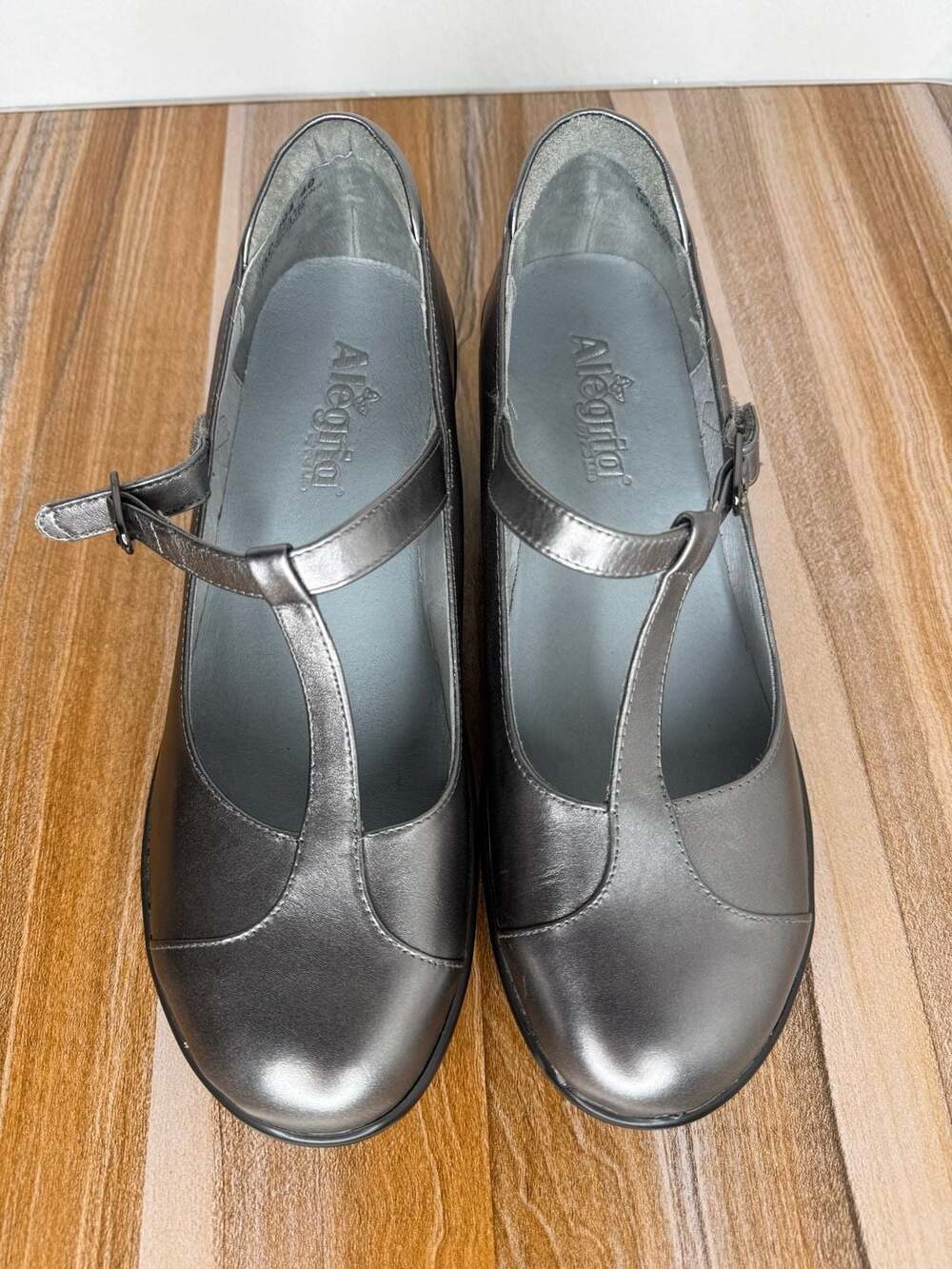 Alegria Coco Silver Leather T-Strap Mary Jane Heel Shoes Size 40